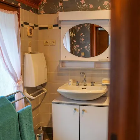 Holiday home Maison 4 A 7 Pers Jardin Et Garage Face Baie Saint-Valery-sur-Somme
